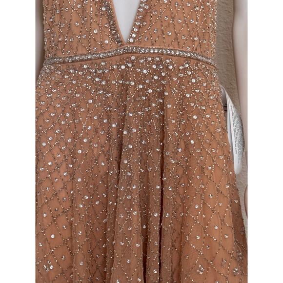 NEW MAC DUGGAL Nude Sleeveless Plunge Neck Prom Strappy Evening Gown Size 12 - Picture 6 of 10